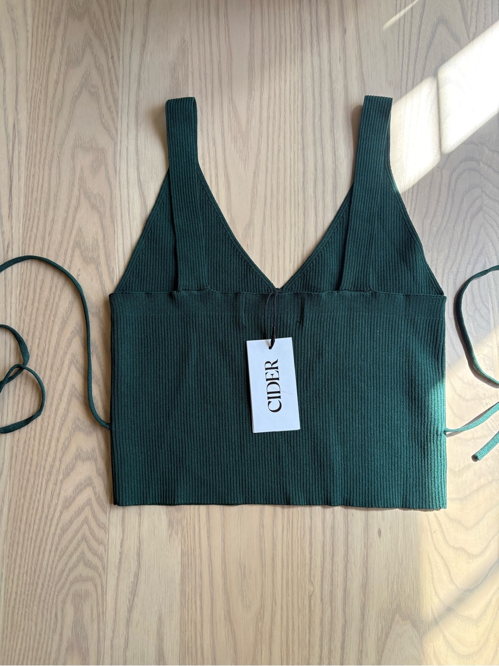 Cider Deep Green Ribbed V-Neck Cropped Tank - Picture 3 of 3